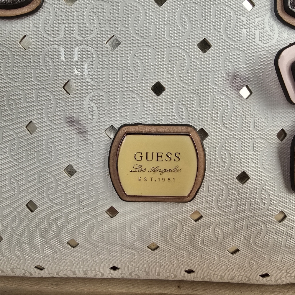 Guess Hula Girl Uptown Purse Shoulder Tote Bag White Faux Leather - Picture 2 of 16